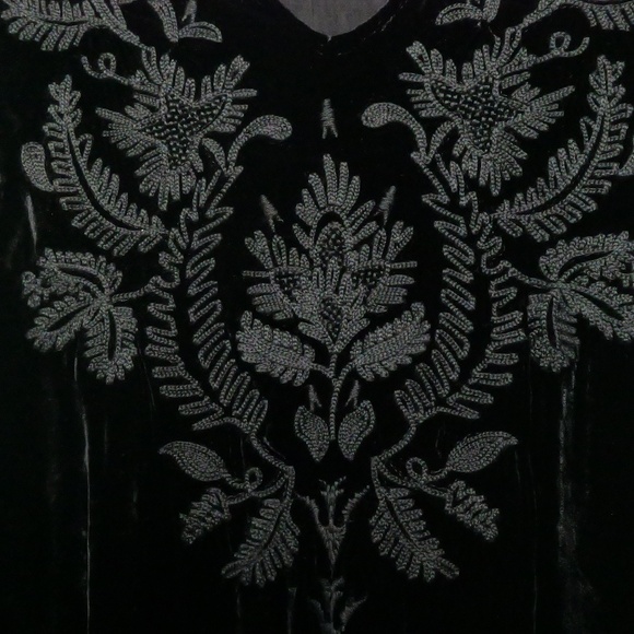 Johnny Was Embroidered Velvet Tunic size medium - Picture 6 of 6